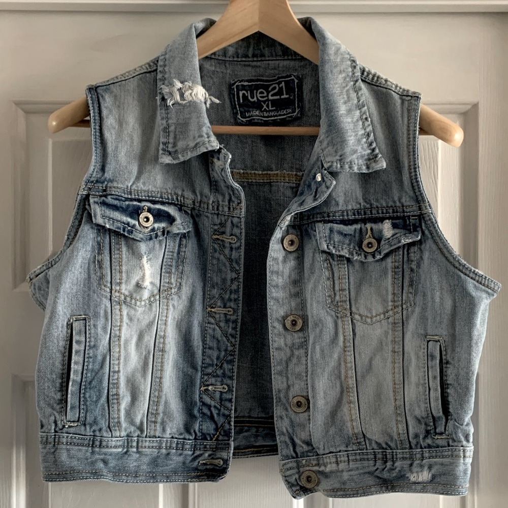 Rue 21 Distressed Cropped Denim Vest